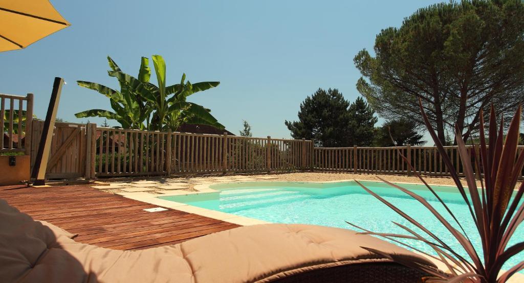 Hotel Le Clos Roussillon Pres De Sarlat Vitrac  Exterior photo