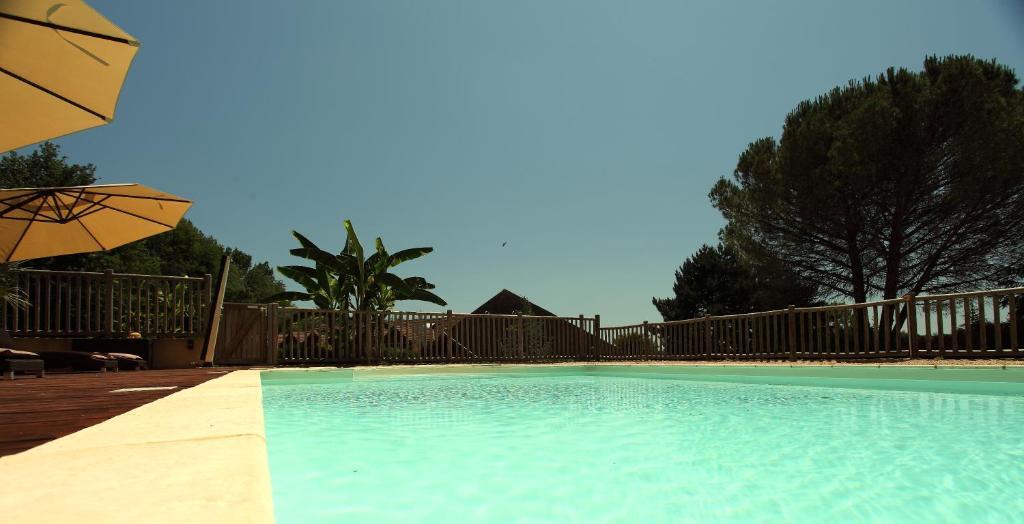 Hotel Le Clos Roussillon Pres De Sarlat Vitrac  Exterior photo
