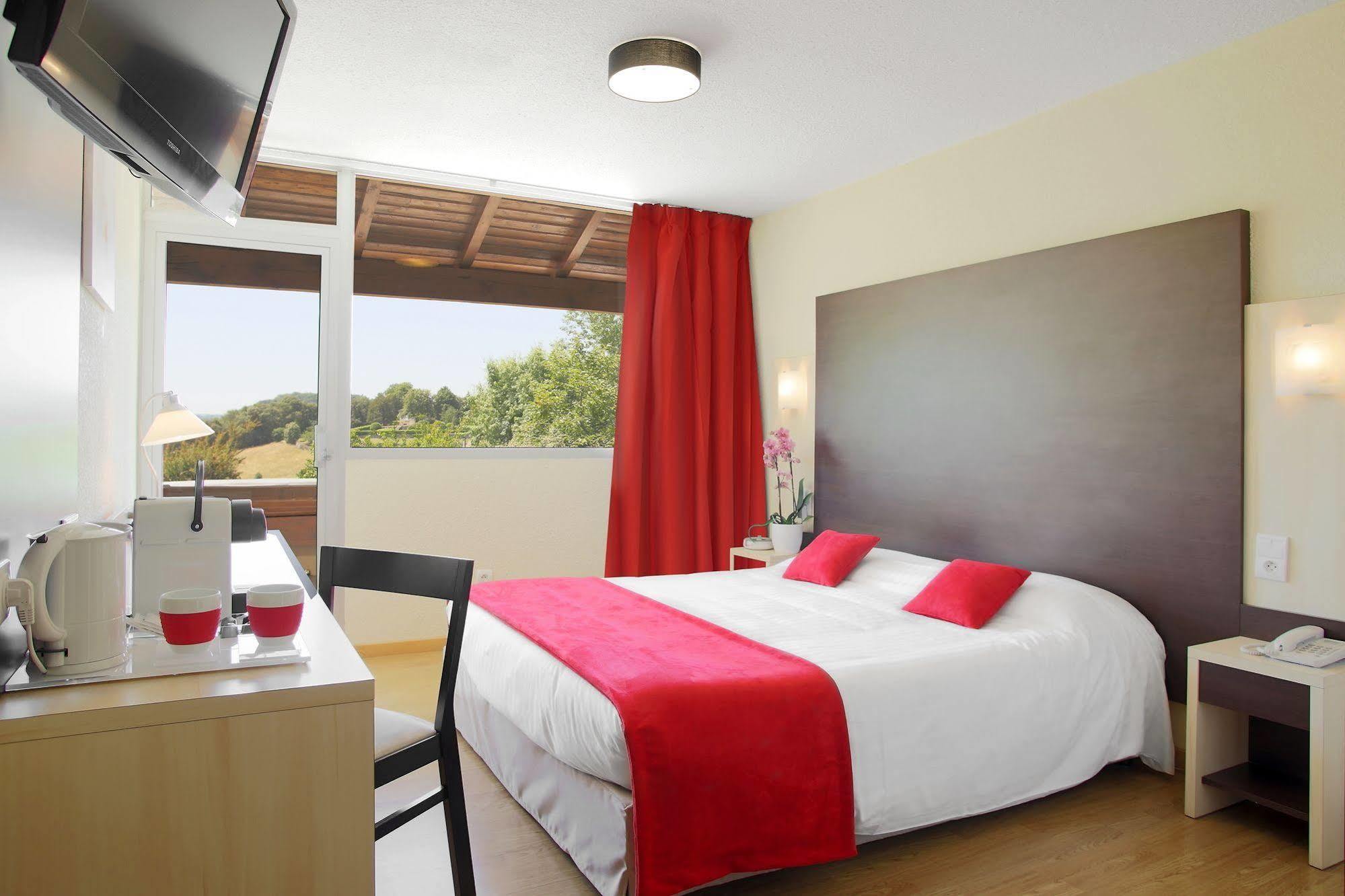 Hotel Le Clos Roussillon Pres De Sarlat Vitrac  Exterior photo