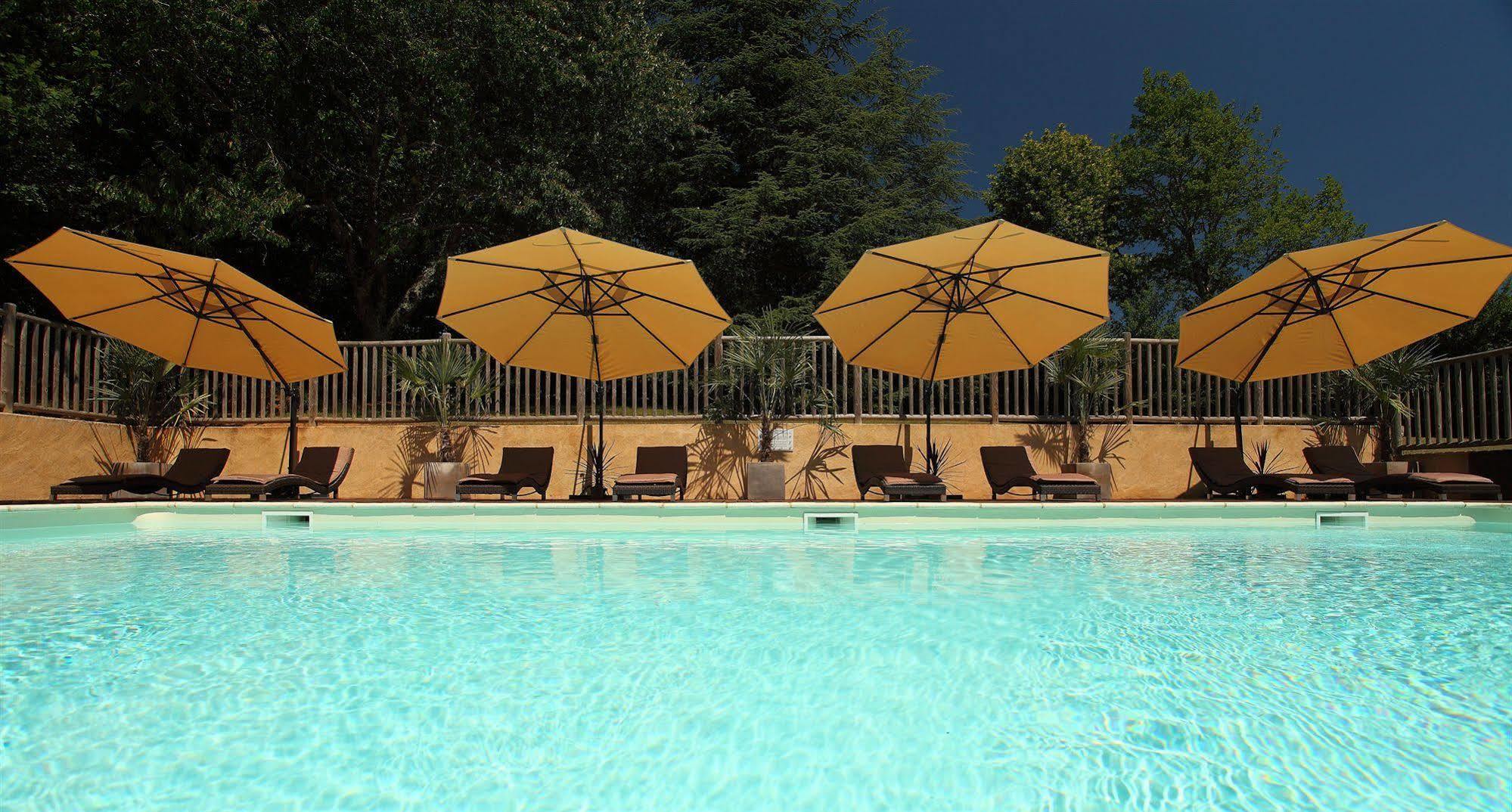 Hotel Le Clos Roussillon Pres De Sarlat Vitrac  Exterior photo